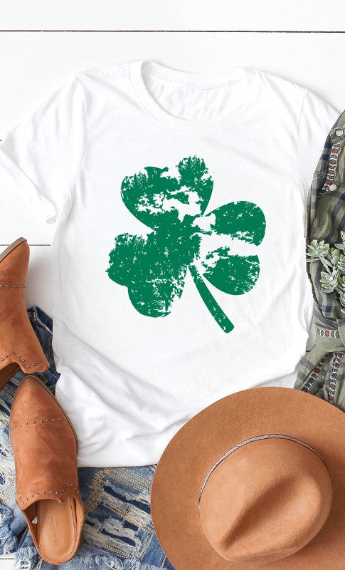 Retro Clover Graphic Tee T-Shirt PLUS