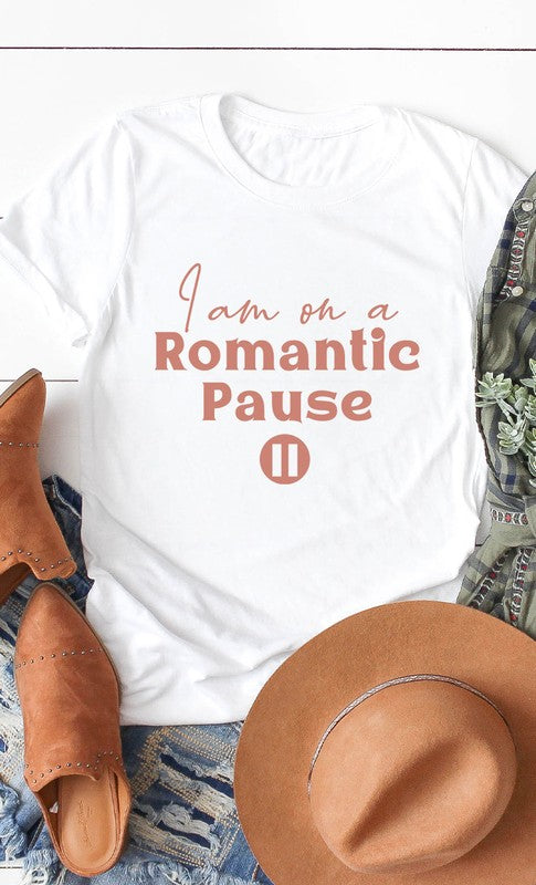 Romantic Pause Graphic Tee T-Shirt PLUS