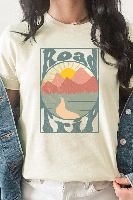 Road Trip Mountain Sunrise Adventure Graphic Tee T-Shirt