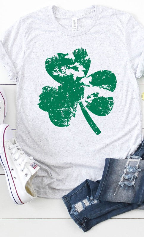 Retro Clover Graphic Tee T-Shirt PLUS