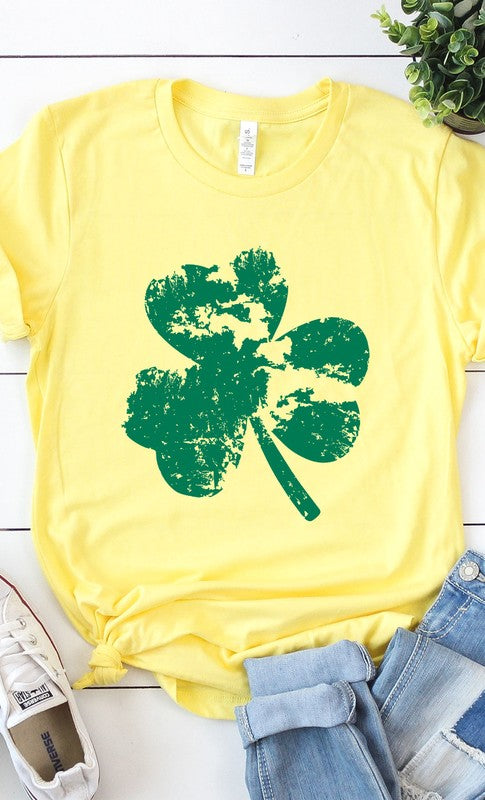 Retro Clover Graphic Tee T-Shirt PLUS